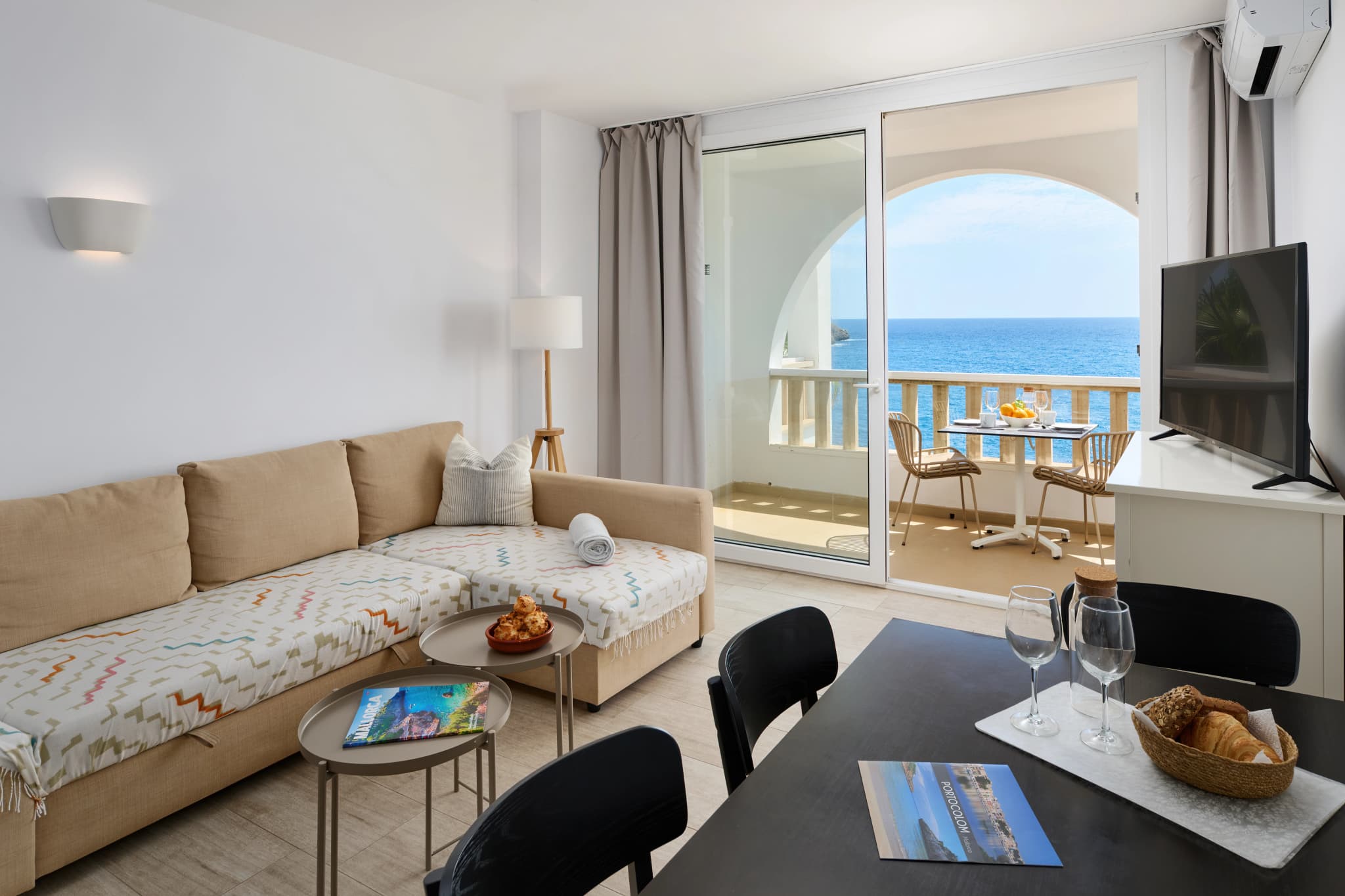 Sea Views Apartment